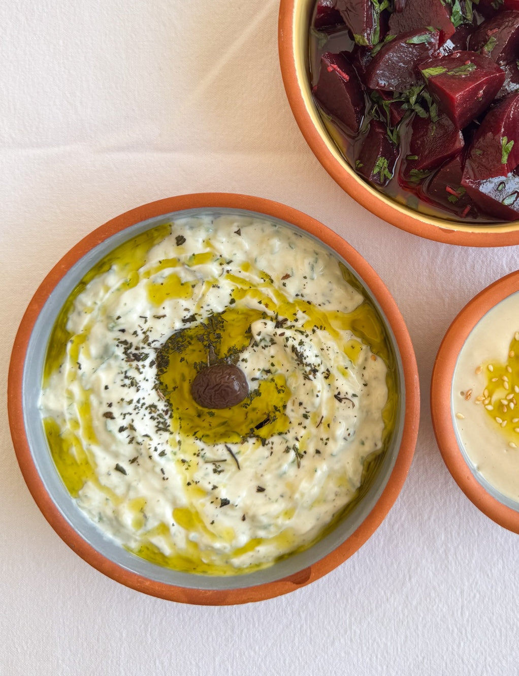 Talattouri (Cypriot garlic and cucumber yoghurt dip).